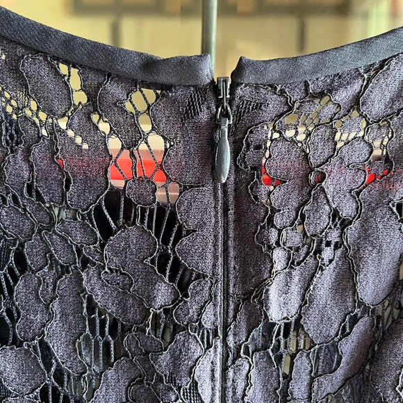 WHITE HOUSE BLACK MARKET navy blue floral overlay illusion neckline dress - Picture 6 of 8